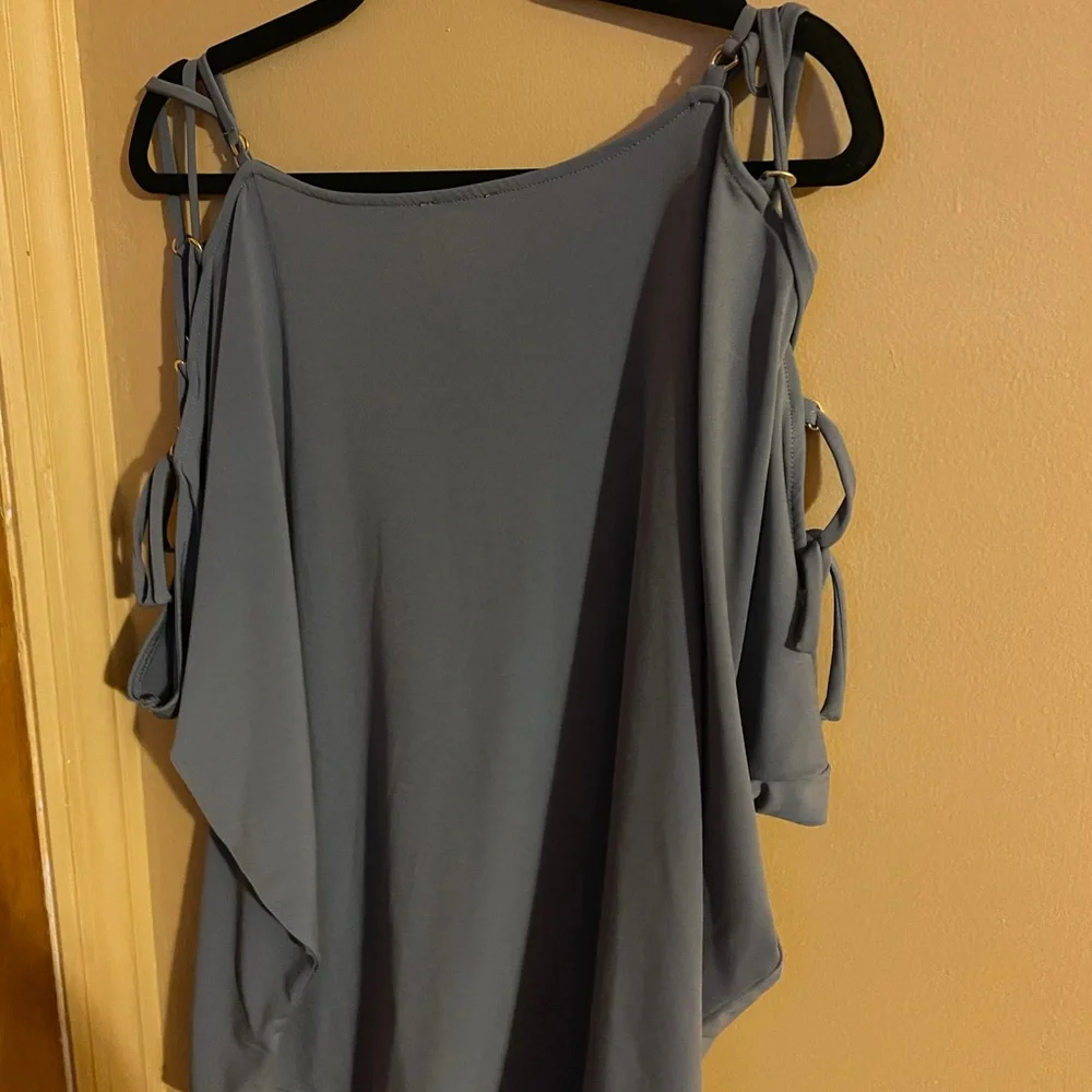 2 Express Tops - Bundle - Picture 4 of 7